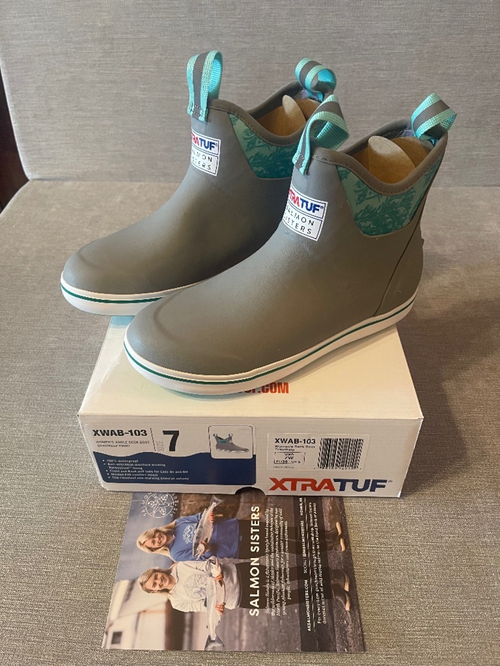 XTRATUF Women's Salmon Sisters Ankle Deck Boots - Gray / Kelp - Size 8 - NWT